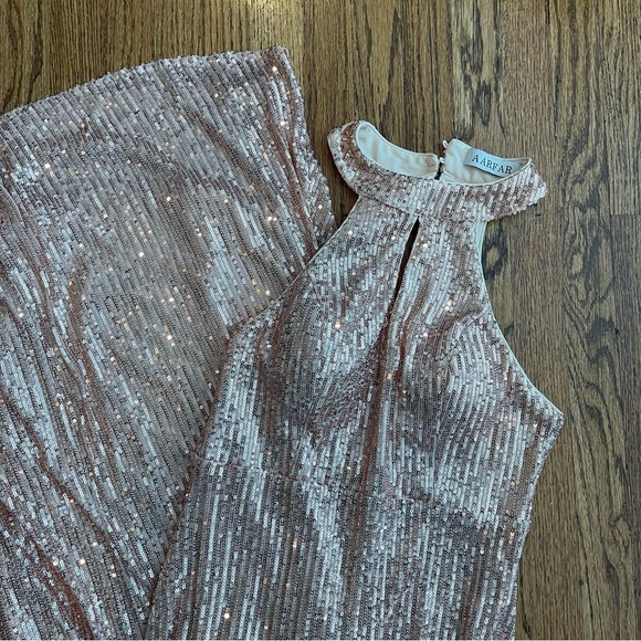 Aarfar Elegant Sequin Halter Dress - Picture 3 of 9